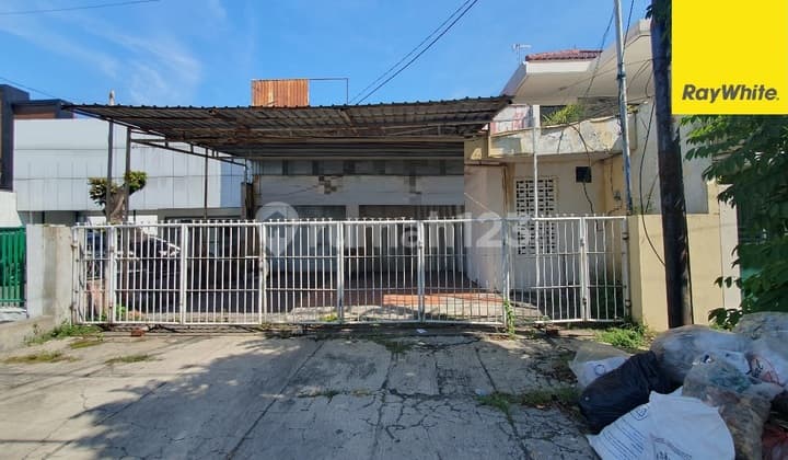 Disewakan Tempat Usaha Nol Jalan Raya Kartini Komersial Surabaya