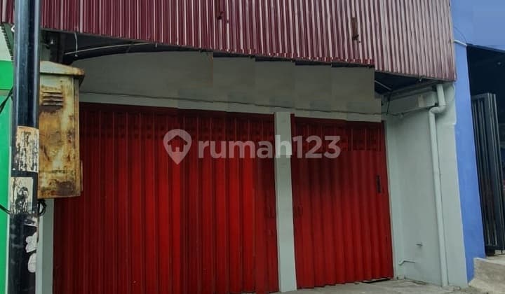 For Rent 2-story shop house in Raya Kupang Jaya, West Surabaya.