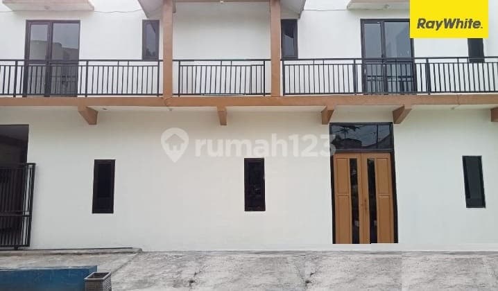 Dijual Rumah 2 lantai di Ketintang Wiyata Surabaya