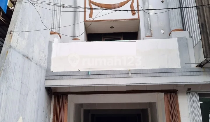 Disewakan Ruko 3,5 lantai di Ngagel Jaya Selatan Surabaya Disewakan Ruko 3,5 lantai di Ngagel Jaya Selatan Surabaya