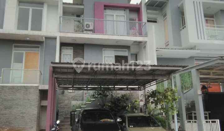 Rumah Modern Minimalis di Modern Hill