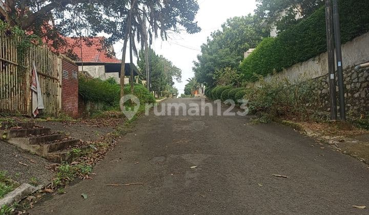 500 square meter lot within the Mega Cinere Complex.