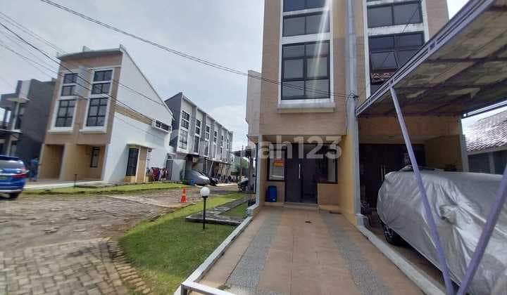 Rumah Baru Dalam Perumahan Besar Di Area Krukut, Harga 893 Juta