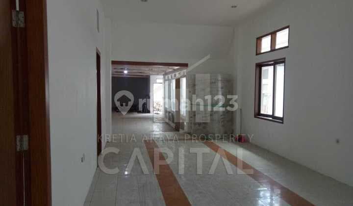 Rumah Daerah Jalan Riau bisa Untukkantoraupun Tempat Usaha Kuliner