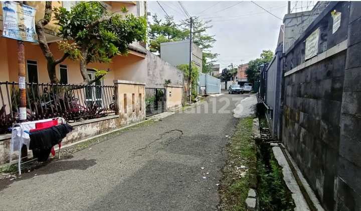 Investasi.menarik Pasif Income Rumah Kost Tubagus Ismail.21.kamar.tidur