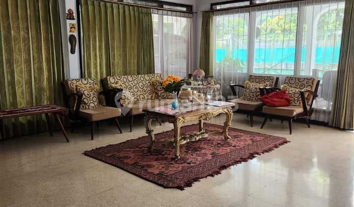 Dijual Rumah Hoek Kawasan Elite Haur Jaya di Pusat Kota Bogor
