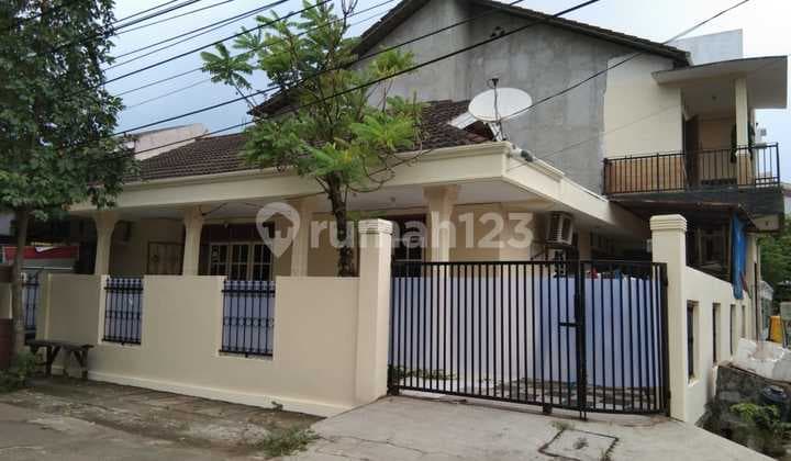 Dijual Rumah 2 Lantai, Dapur Luas, Jual Apa Adanya, Cocok Untuk Investor Di Komplek Ciater Permai