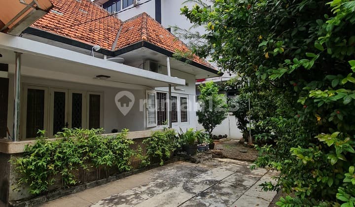 Rumah SHM di Jalan Cikini V dekat ke lokasi Elit Menteng