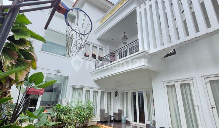 Rumah Mewah Fully Furnished di Pondok Indah