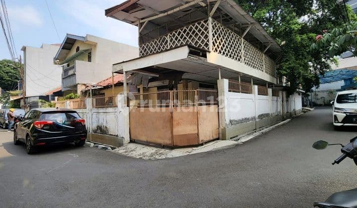 Cepat Murah Rumah Tua Harga Dibawah Harga Pasaran Diatas NJOP Sedikit bagus untuk kos2an tempat tinggal di Setiabudi Kuningan Jaksel