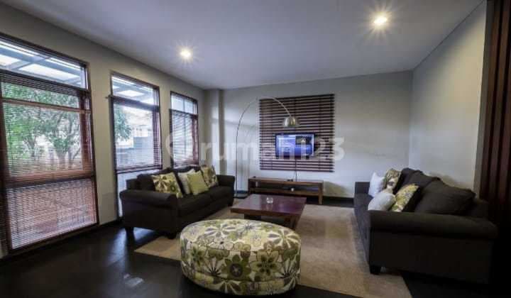Dijual/Disewakan Rumah Siap Huni di Setraduta Bandung Full Furnished