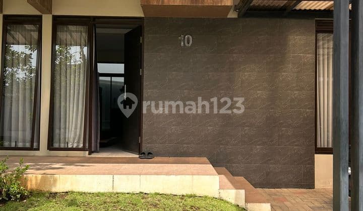 Dijual/Disewakan Rumah di Kota Baru Parahyangan Minimalis