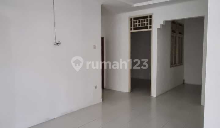 Disewa Rumah Siap Huni di Bintaro Jaya Sektor 9 dengan KT 3+1 KM 1+1