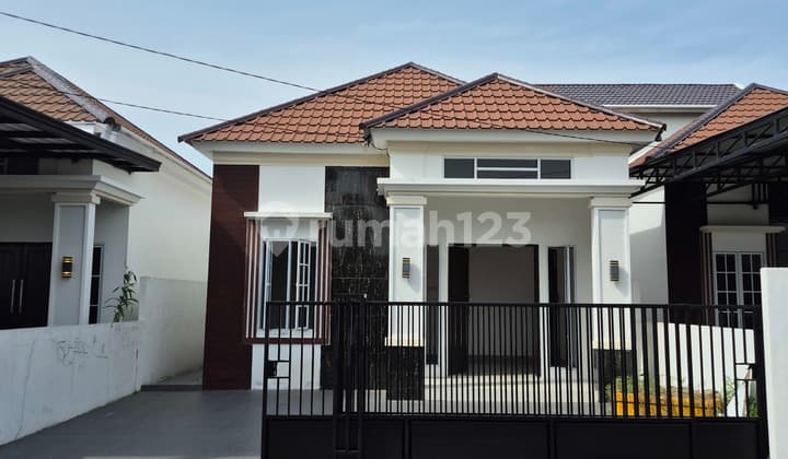 Dijual Rumah Hunian Baru dan Tunggal di Jl. Bina Jaya - Pontianak