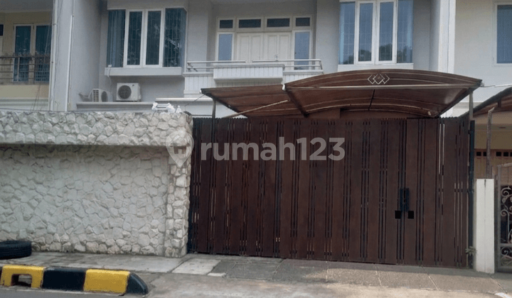Intercon Kebon Jeruk Rumah 2 Lantai Bebas Banjir Hadap Timur Lokasi Strategis
