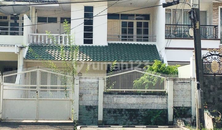 BEBAS BANJIR Rumah 2 lantai Taman Ratu Surya Wijaya Sunrise, hadap Selatan SHM