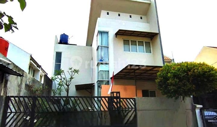 Rumah 2 lantai siap huni, kondisi bagus terawat, lokasi bagus dekat purimall tol bandara