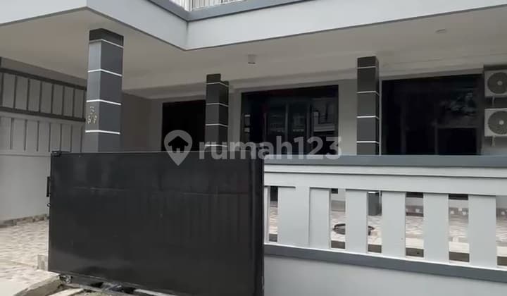 Rent a 2-Story House Ready to Live In Semi-Furnished at Mahagoni Park
