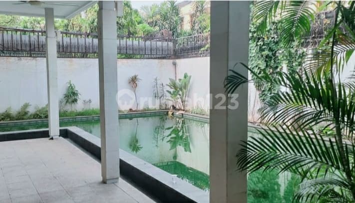 Siap Huni Rumah 6 Kamar Lingkungan Tenang Nyaman Aman Kemang