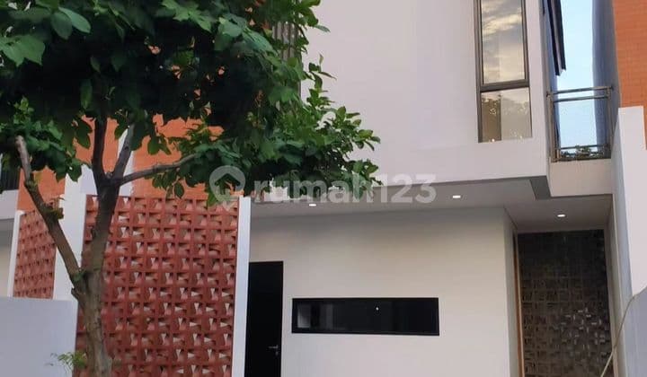 RUMAH BARU 3 KAMAR DEKAT STP TRISAKTI TIDAK BANJIR