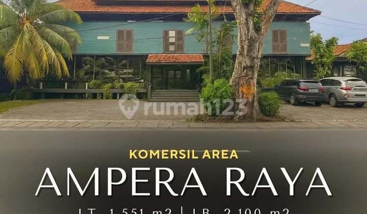 Rumah Ampera Raya Cafe + Guesthouse Tropical Balinese Design Komersial Area