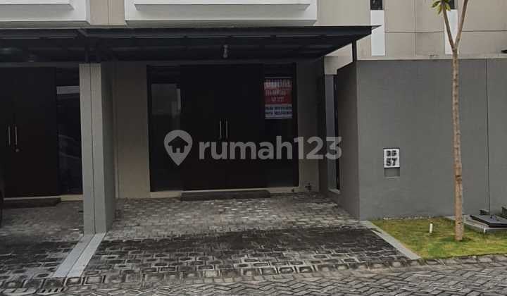 Termurah Grand Sunrise - Dekat Rs Eka Husada ~ Baru ~ Raya Bringkang - Menganti Gresik. Private Cluster, Aman, Nyaman, Modern .lt 6x12, Lb 78, 2 Lantai, Ktidur 2, Kmandi 2, Row Jalan 3 Mobil Strategis Dekat Tol Klbm Dan Tol Sumo. Rumah Shm Di Perum Grand