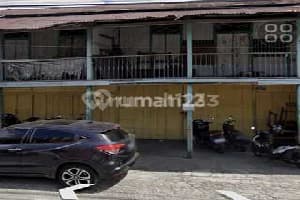 Disewa Rumah Strategis Di Luwuk Kab Banggai. Sulawesi Tengah 743 M2 Cocok Untuk Tempat Usaha Rumah SHM di Luwuk, Luwuk, Banggai, Sulawesi Tengah, Indonesia, Luwuk