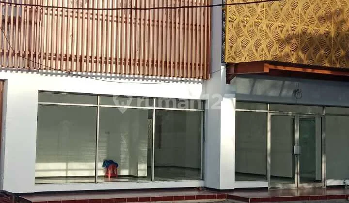 Disewa Rumah Strategis Raya Gubeng Surabaya Pusat 869m2 Cocok Usaha.