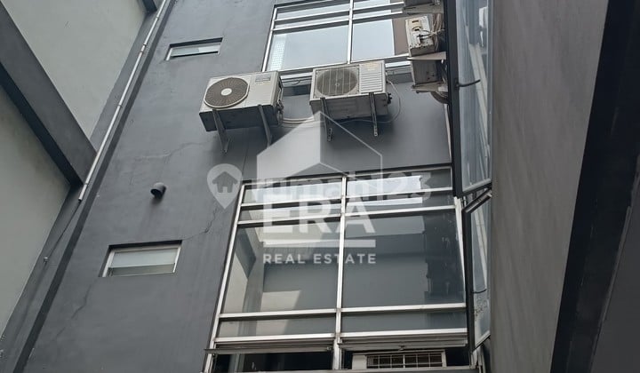 Murah Gedung Raya Kedungcowek 5 Lantai Untuk Office Hadap Jalan Kembar. Murah!! Ruko Di Raya Kedung Cowek, Tambaksari,, Tambaksari Semi Furnished