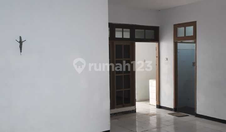 Rumah Shm Murah Simpang Darmo Permai Selatan 8x18m2 Strategis Di Area Bisnis Pertokoan. Resto. Sekolah. Dekat Tol Satelit Rumah Shm