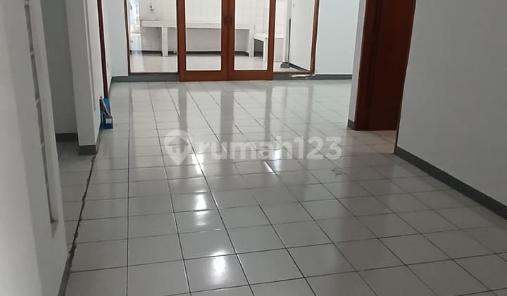 Sewa Cepat Rumah Lega bisa untuk Kantor Taman Kopo Indah 1
