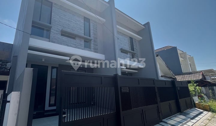 Dijual Rumah Baru - Klampis Semolo Timur Surabaya