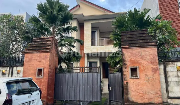 Luxury Furnished House Ready to Occupy on Jalan Merdeka Renon