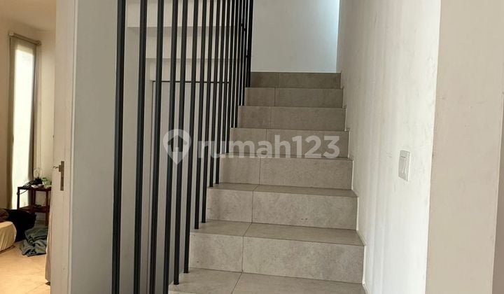 Rumah Asri Desain Artistik YVE