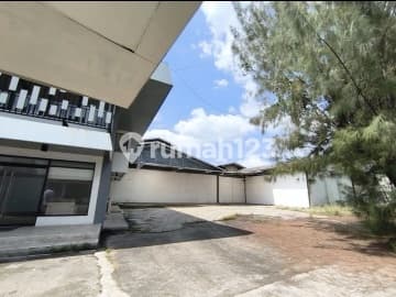 Ceper stone warehouse