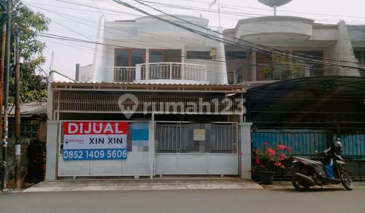 Cheap House on Mangga Street, Duri Kepa