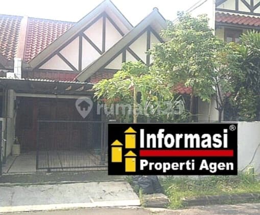 For sale, a single-story house suitable for investment or rebuilding in Puri Indah, West Jakarta.