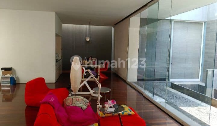 Dijual rumah bagus , siap huni di Intercon