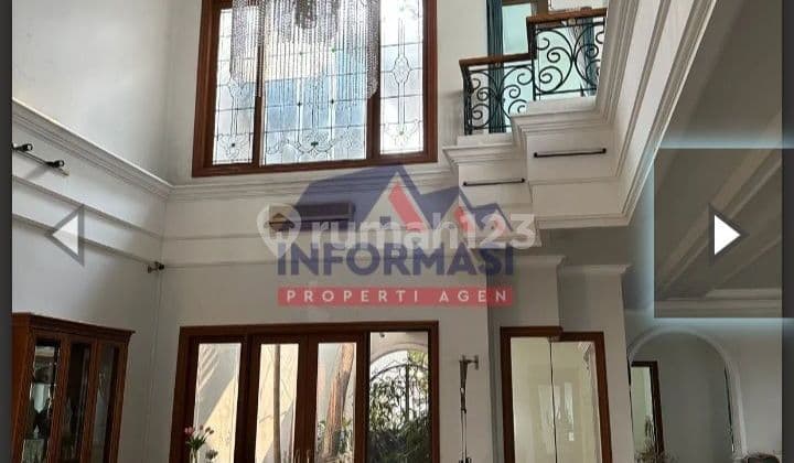 Dijual rumah bagus depan Taman di komplek Intercon