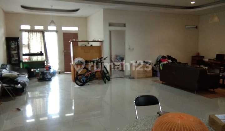 For Sale: Spacious, Cool, Ready-to-Occupy 1-Story House in Kembar Sriwijaya Area, Bandung. Negotiable Price, Great Deal.