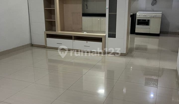 Disewakan Rumah Minimalis Modern Siap Pakai Bangunan 2 Lantai di Daerah Holis Bandung