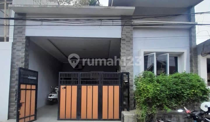 Rumah Bagus Kokoh Strategis di Jatiwaringin Bekasi