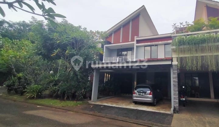 Rumah Luas Nyaman Dalam Komplek Legenda Wisata Cibubur