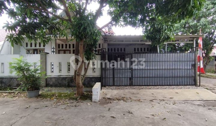 Rumah Luas Dalam Komplek Dekat To Jatiasih Bekasi