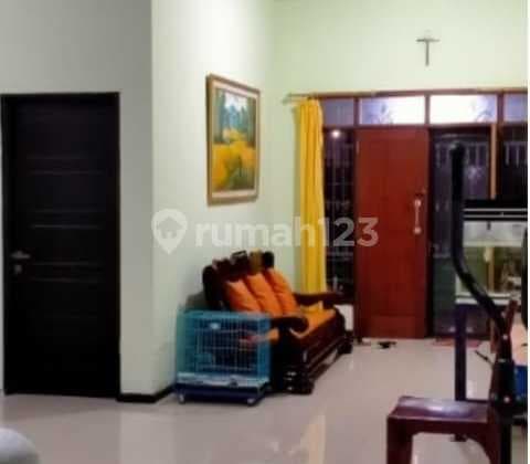 0687 Disewakan Rumah SHM Darmo Harapan Utara Kosongan