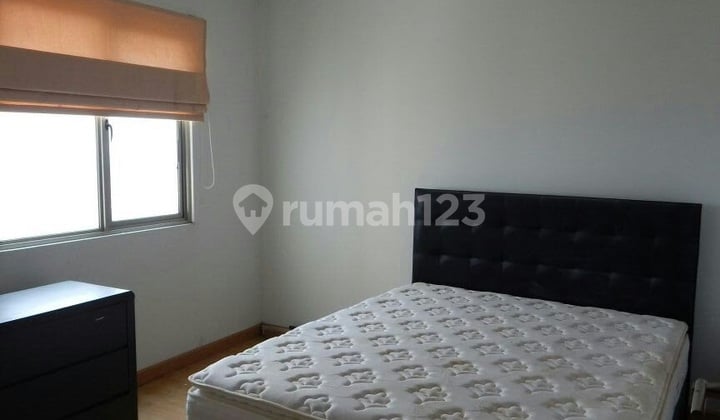 0723 Disewakan Apartemen Waterplace De residence 3br Semi Furnish