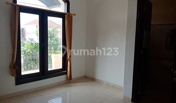 0771 Disewakan Rumah Lb 146m2 Lt 180m2 di Wisata Bukit Mas