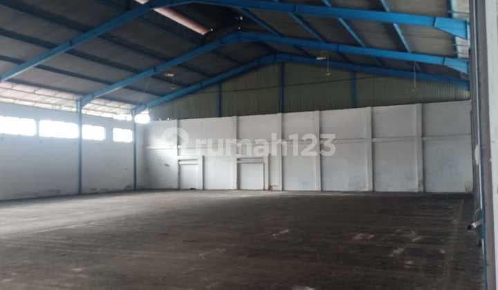 0838 - For Rent: Babat Warehouse 924 m² + 2-Story Office