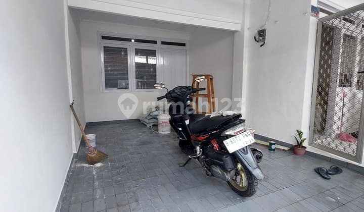 Rumah 1 Lantai Tomang Siap Huni Baru Renovasi Jakarta Barat