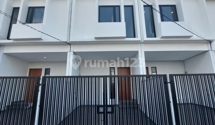 Rumah Baru 3.5 Lantai Siap Huni Muara Karang Brand New Pluit